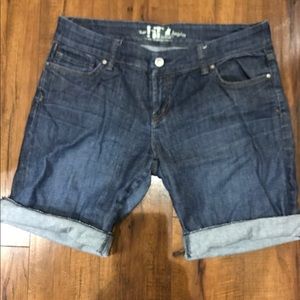 It! Jean shorts Medium Wash Size 31